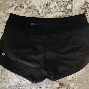 Lululemon athletica speed up short || 4 Regular